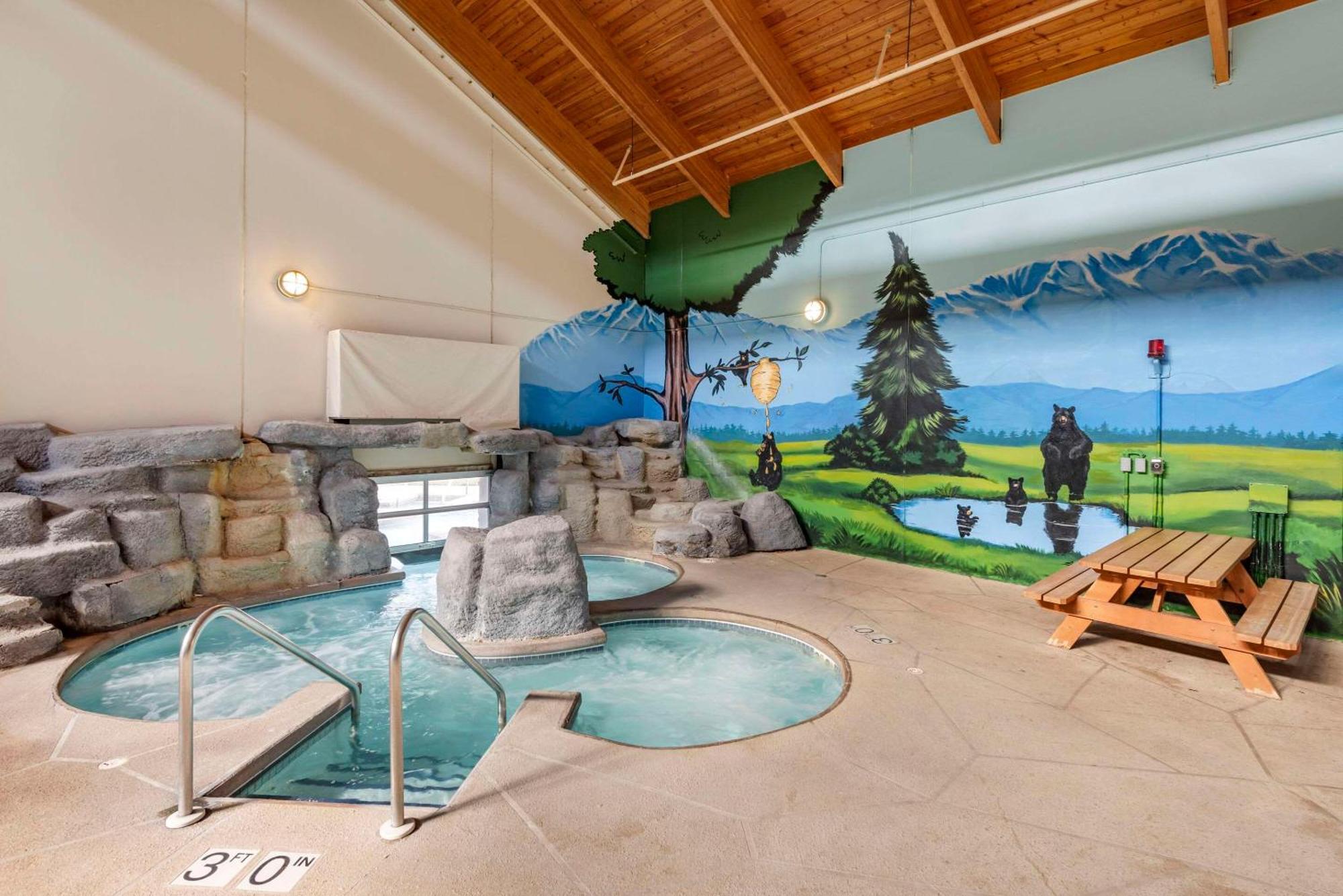 Three Bears Resort Waterpark Near Tomah Ascend Collection Warrens Exterior photo