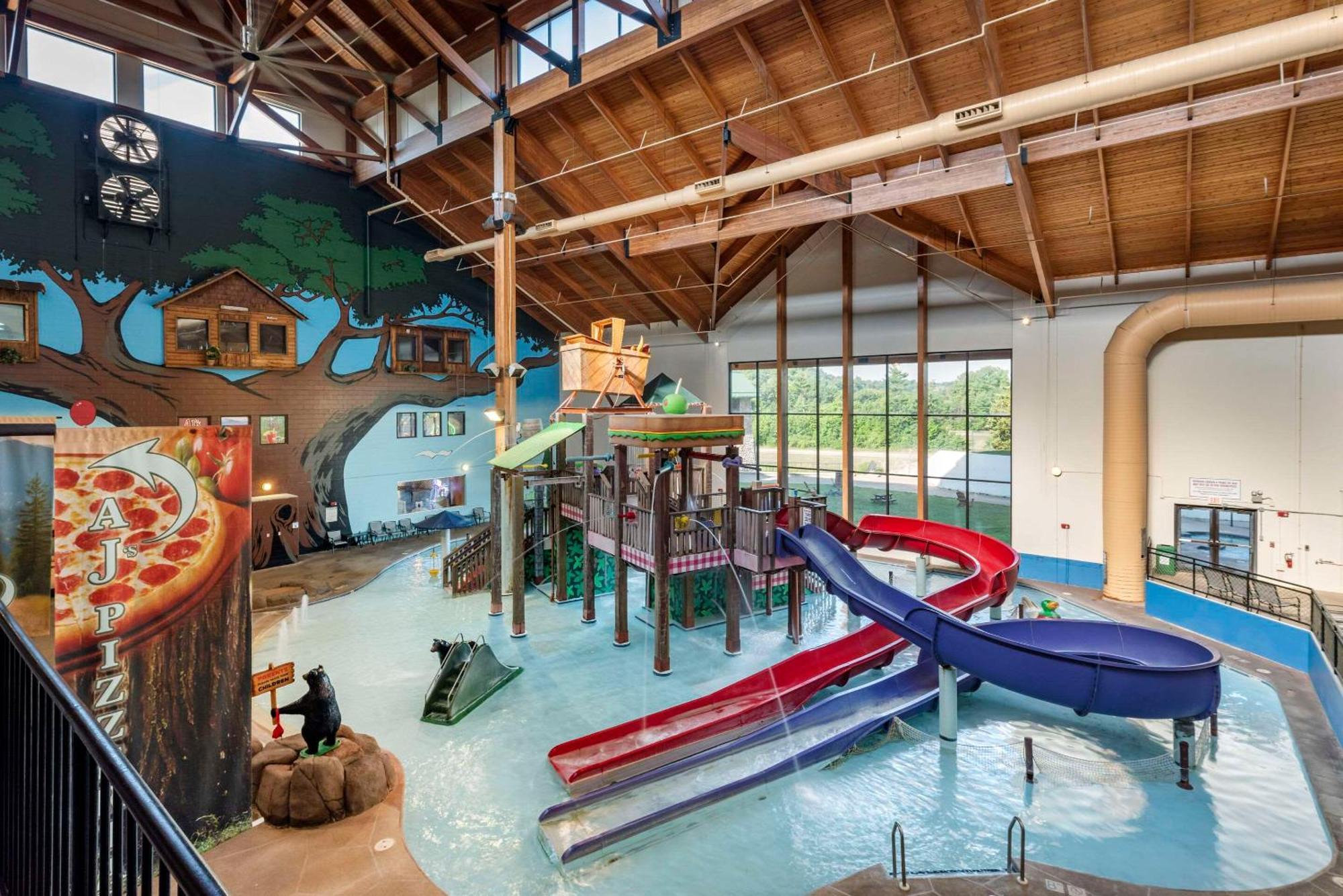 Three Bears Resort Waterpark Near Tomah Ascend Collection Warrens Exterior photo