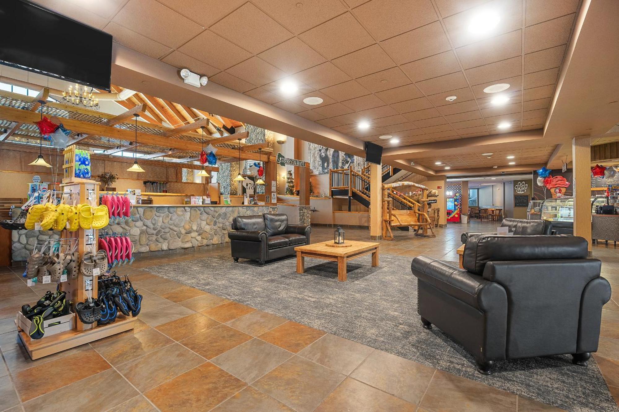 Three Bears Resort Waterpark Near Tomah Ascend Collection Warrens Exterior photo